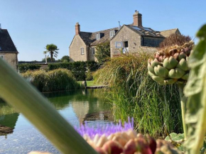 The Bothy, with a natural swimming pool